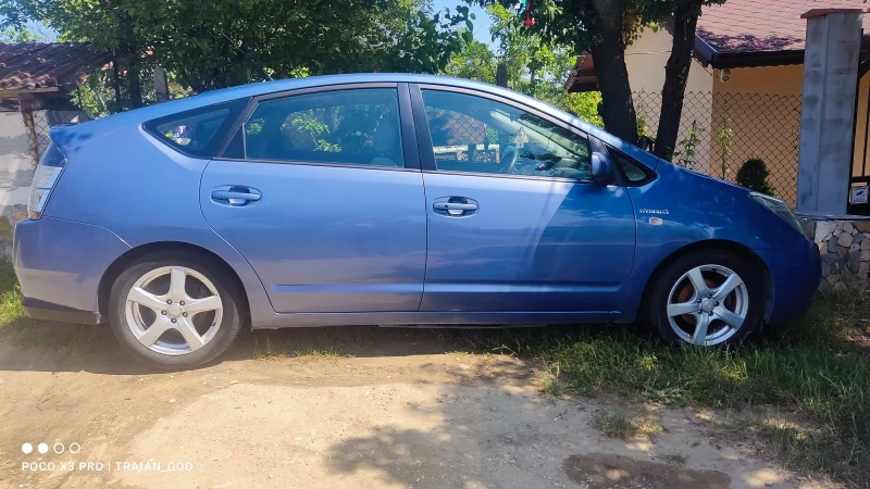 Toyota Prius, снимка 3 - Автомобили и джипове - 52475029