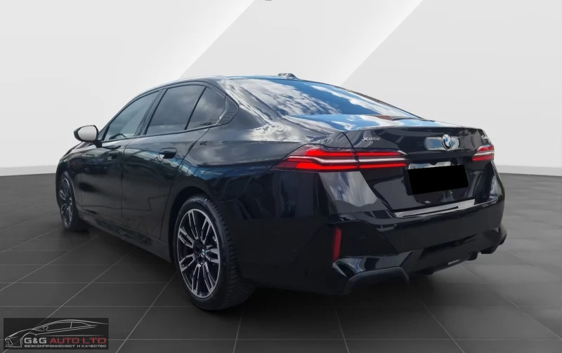 BMW 540 xDrive/303HP/SHADOW/MEMO/HUD/360/H&K/LED/DIGI/279g, снимка 4 - Автомобили и джипове - 51615977