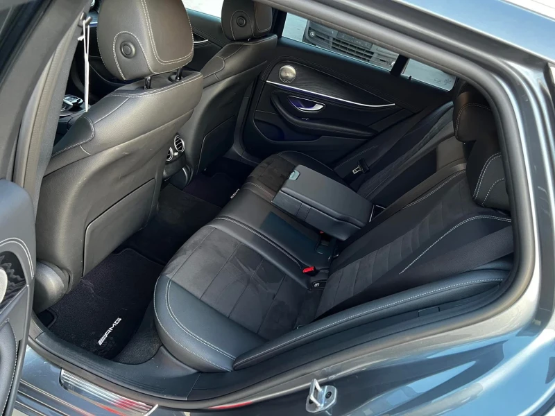 Mercedes-Benz E 220 AMG\DISTRONIC\DIGITAL\AMBIENT\BURMESTER, снимка 11 - Автомобили и джипове - 52398460