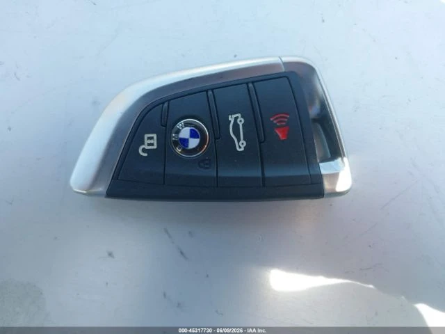 BMW M3 * CARBON* HEAD-UP* HARMAN KARDON* КОЖА* ПОДГРЕВ* , снимка 10 - Автомобили и джипове - 55271971