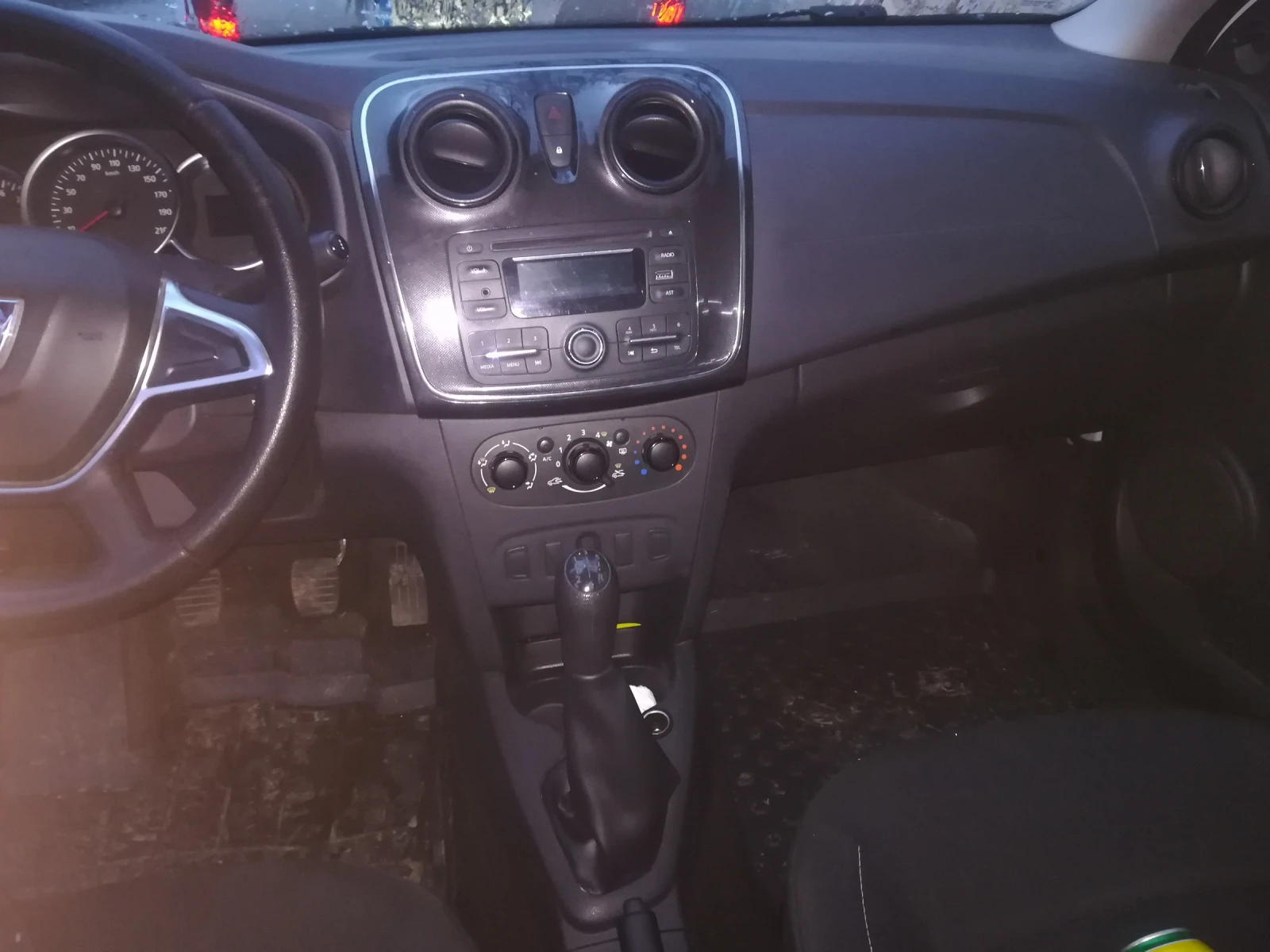 Dacia Sandero 1.0газ климатик  - изображение 8