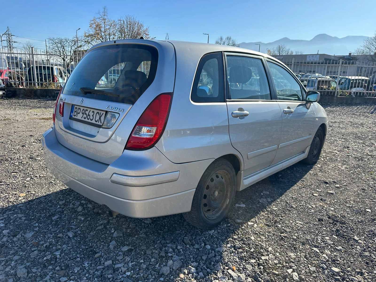 Suzuki Liana 1.4 DDIS 90kc - изображение 5