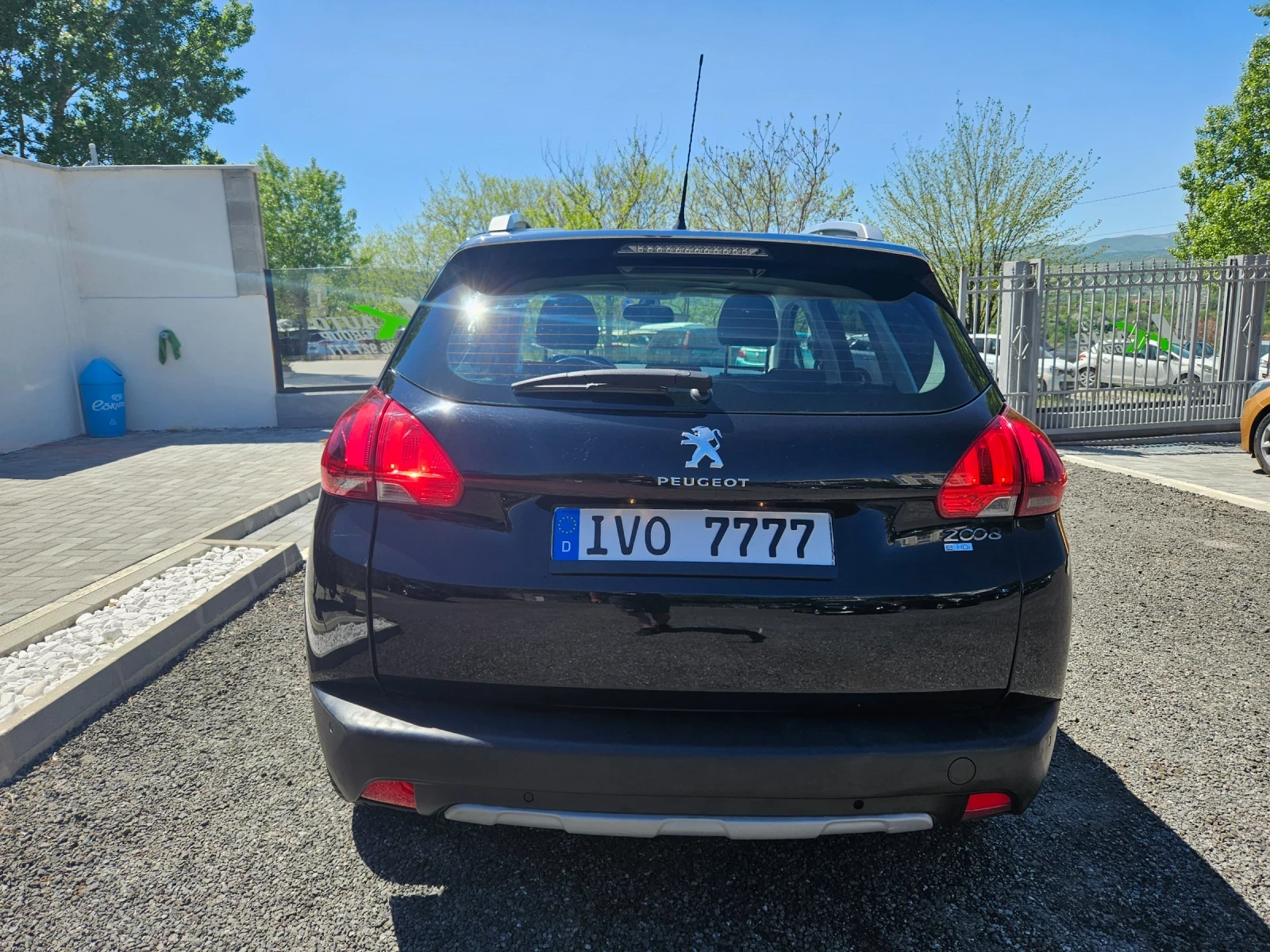 Peugeot 2008 1.2i GT - изображение 3