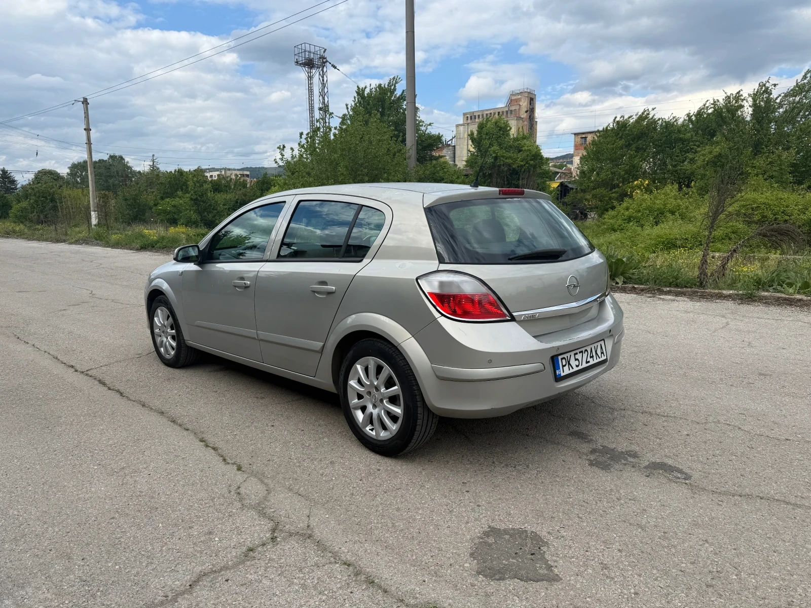 Opel Astra 1.6i* 105кс*  - изображение 3