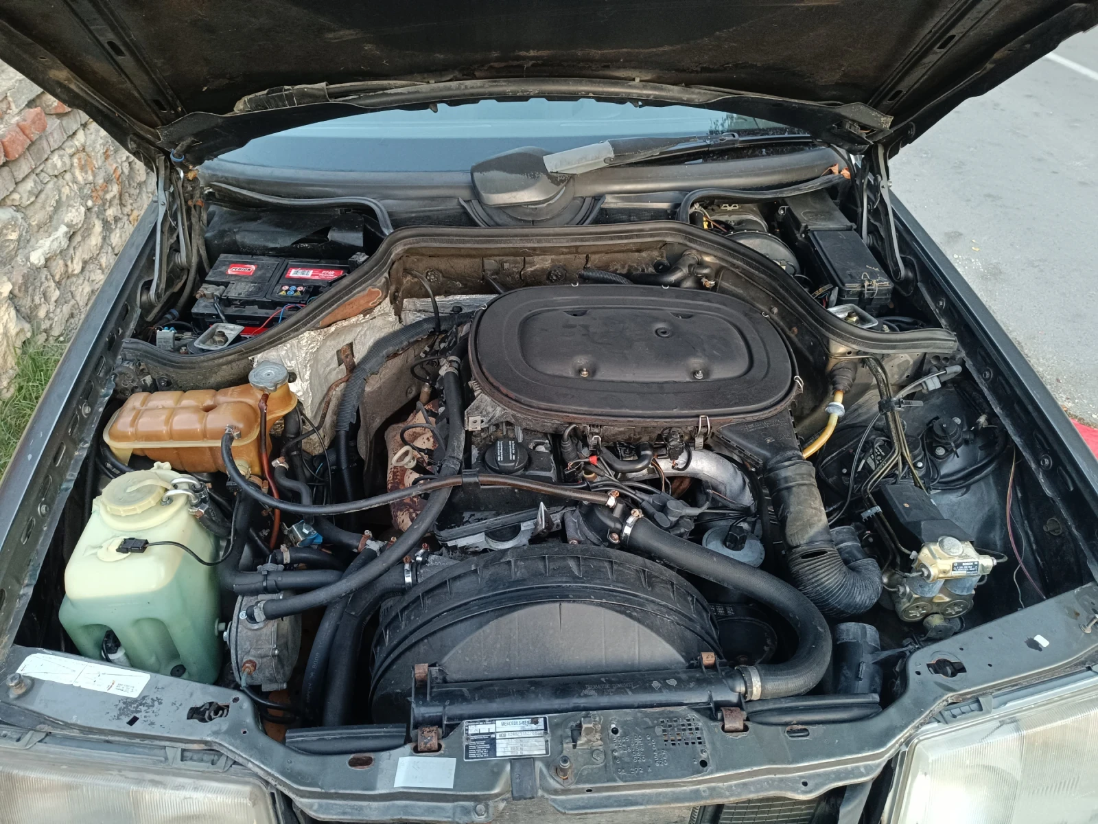 Mercedes-Benz 124 2.3i - изображение 10