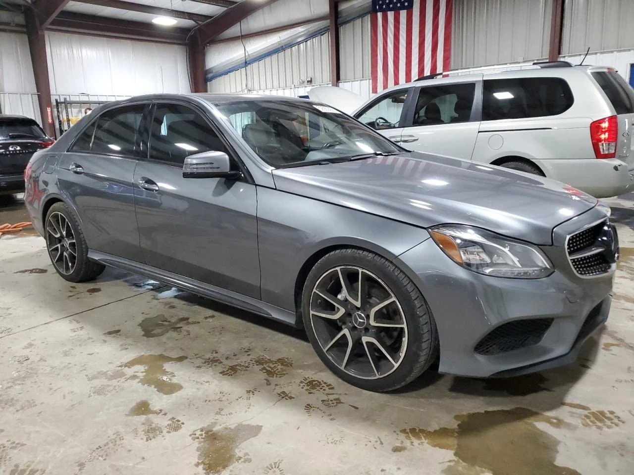Mercedes-Benz E 350 4MATIC* AMG-PACK* ПОДГРЕВИ* ШИБИДАХ - изображение 2