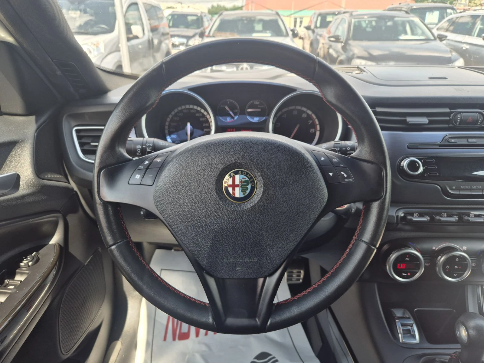 Alfa Romeo Giulietta 1.4Т-170кс-AUTOMATIC-DISTINCTIVE - изображение 8