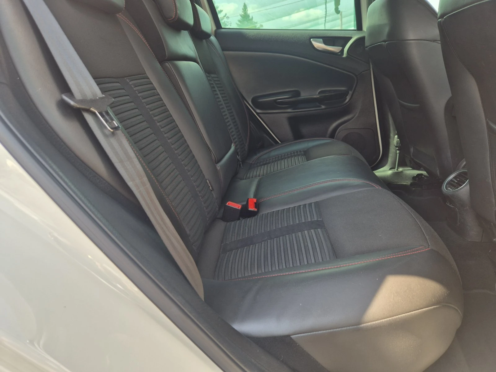 Alfa Romeo Giulietta 1.4Т-170кс-AUTOMATIC-DISTINCTIVE | Mobile.bg — изображение 13