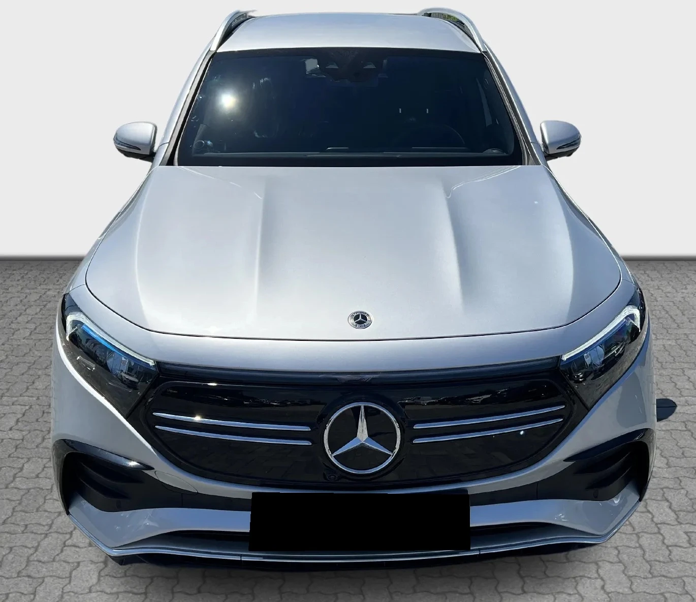 Mercedes-Benz EQB 300 AMG Line 4Matic - изображение 2