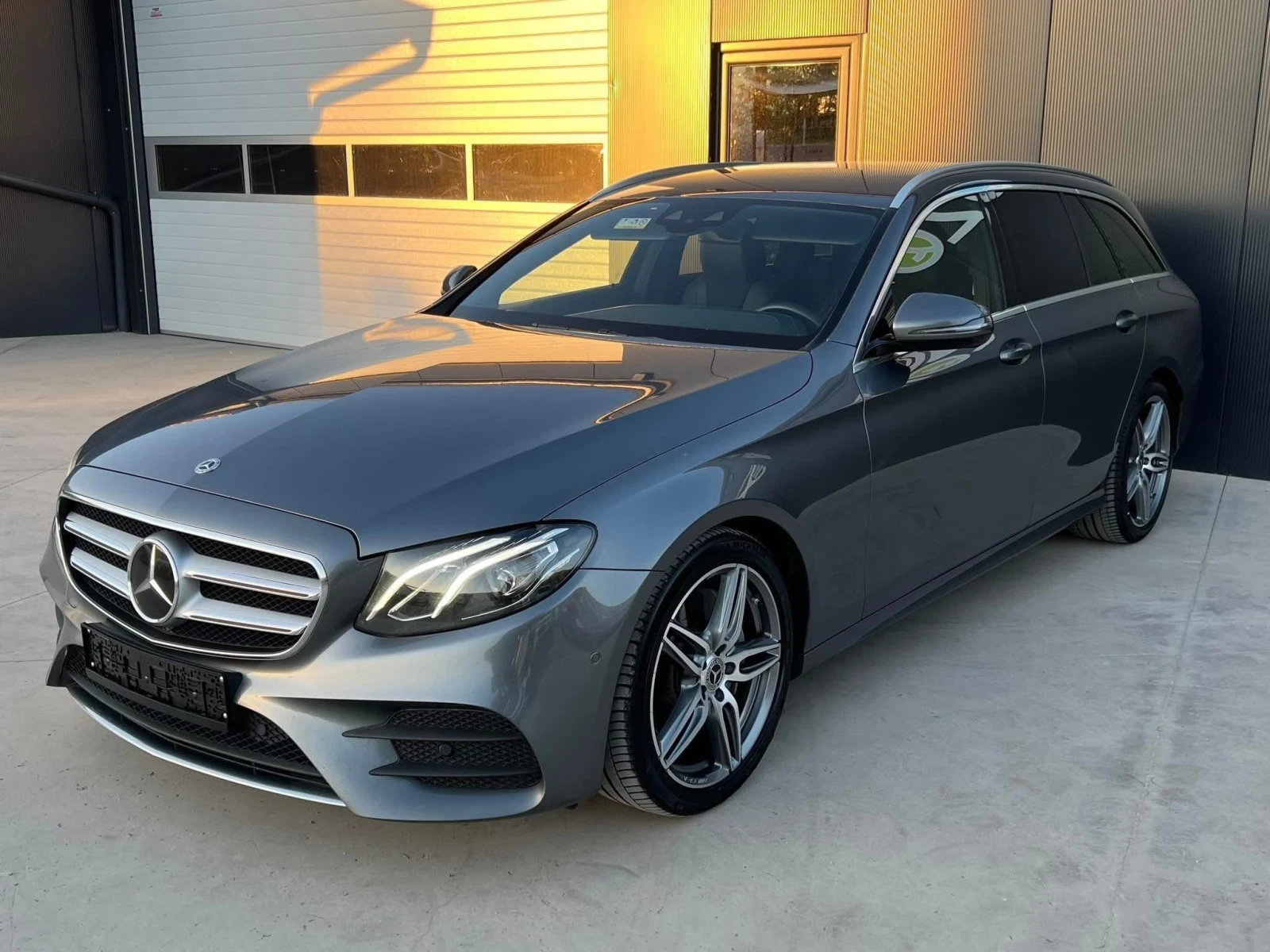 Mercedes-Benz E 220 AMG\DISTRONIC\DIGITAL\AMBIENT\BURMESTER | Mobile.bg   3