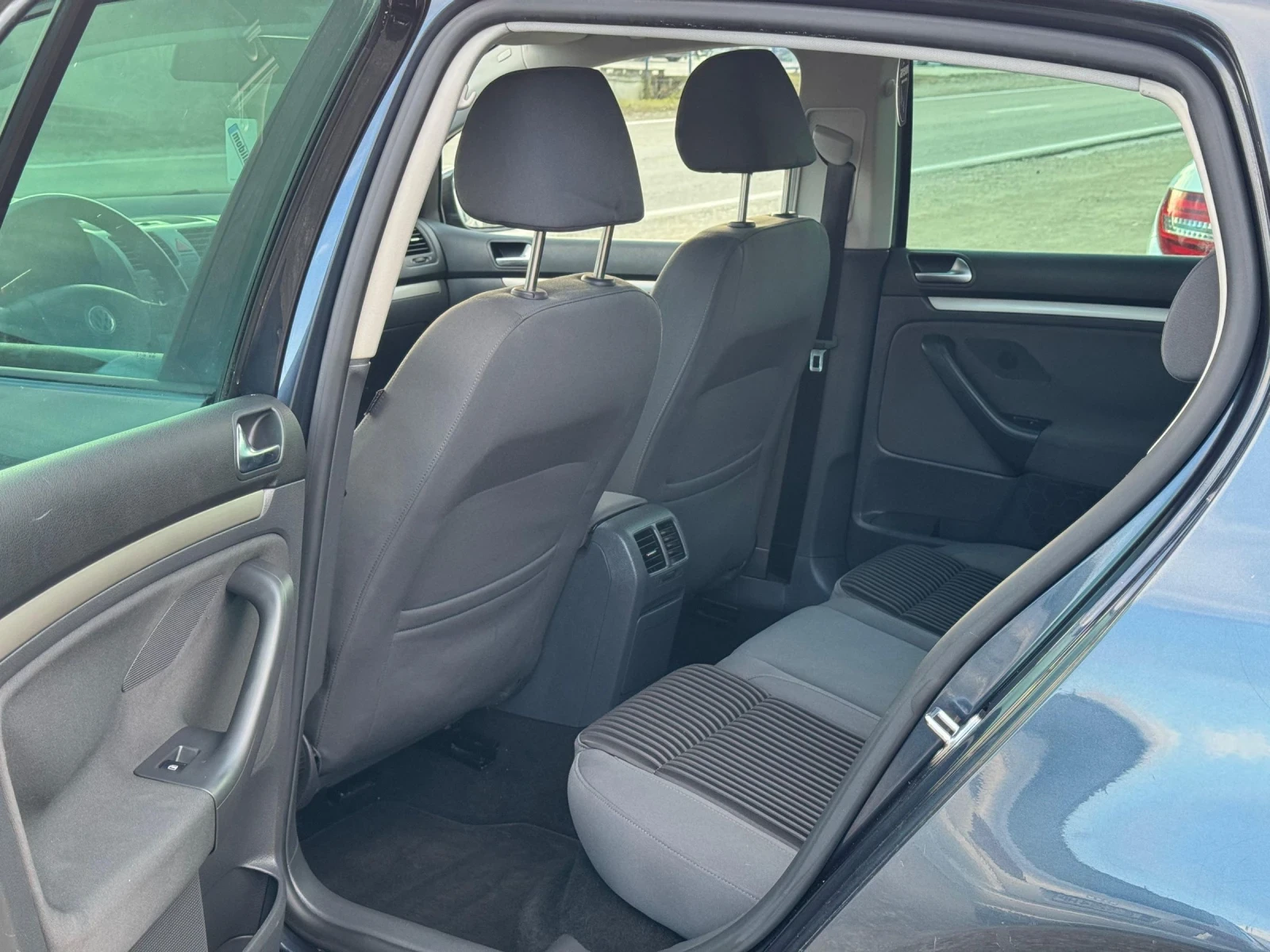 VW Golf 1.9 TDI 105к.с 6с.к ЛИЗИНГ - изображение 10