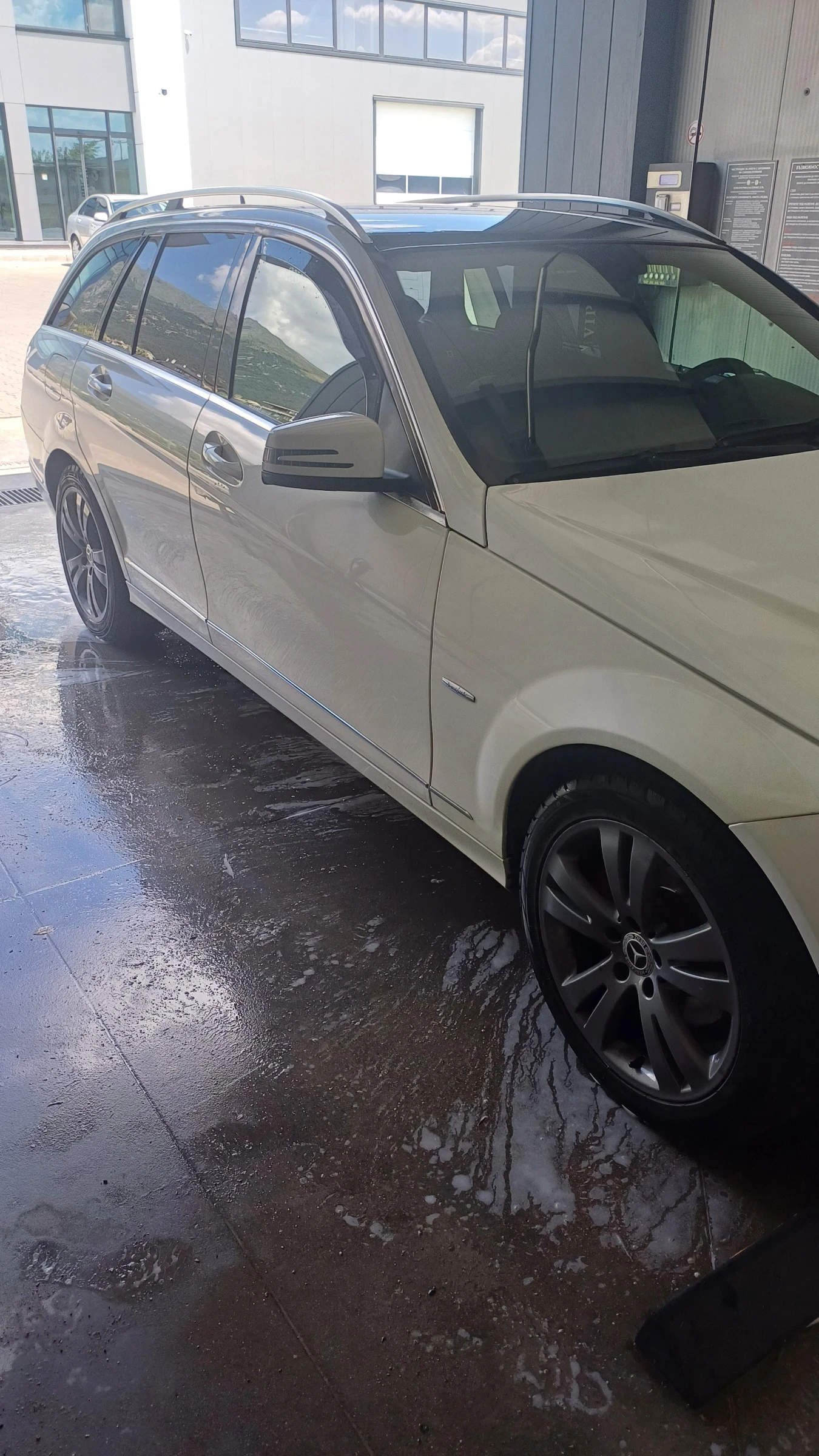 Mercedes-Benz C 220  - изображение 9