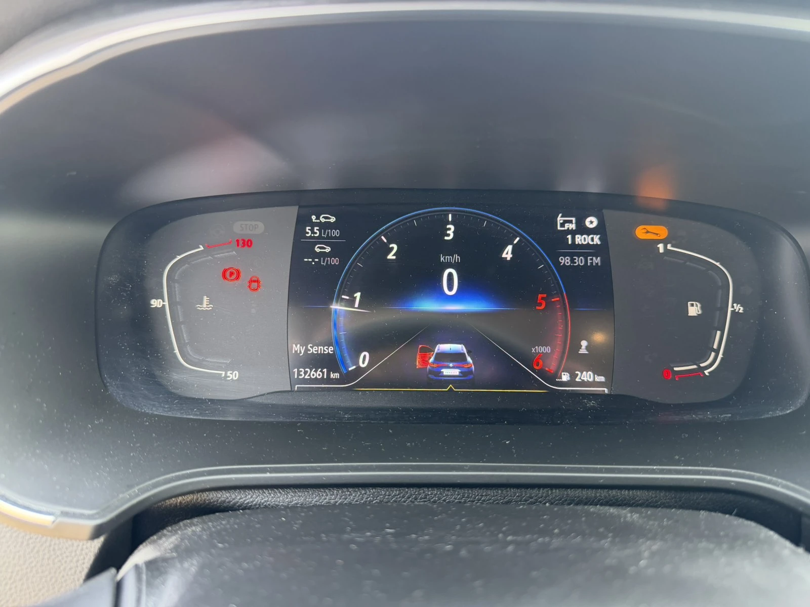 Renault Megane 1.5blueDCi 115k.c. Grandtour, снимка 17 - Автомобили и джипове - 53718739