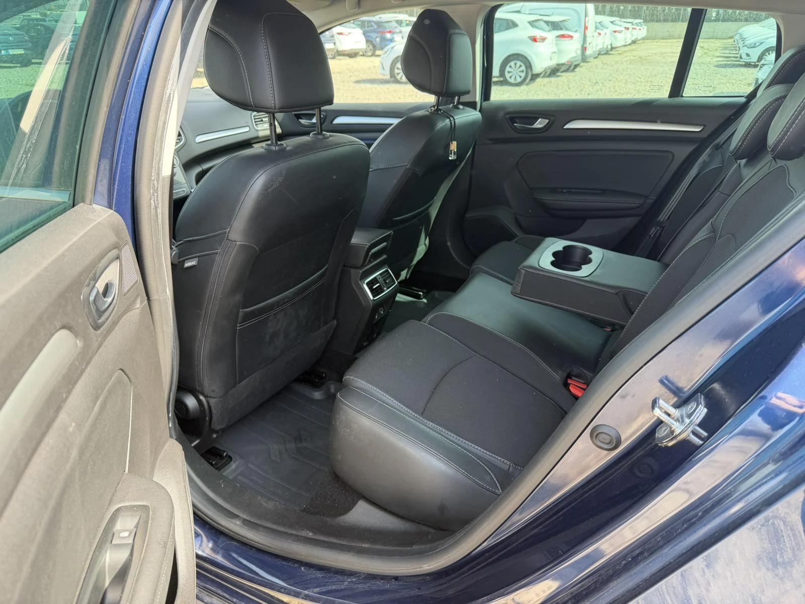 Renault Megane 1.5blueDCi 115k.c. Grandtour, снимка 12 - Автомобили и джипове - 53718739