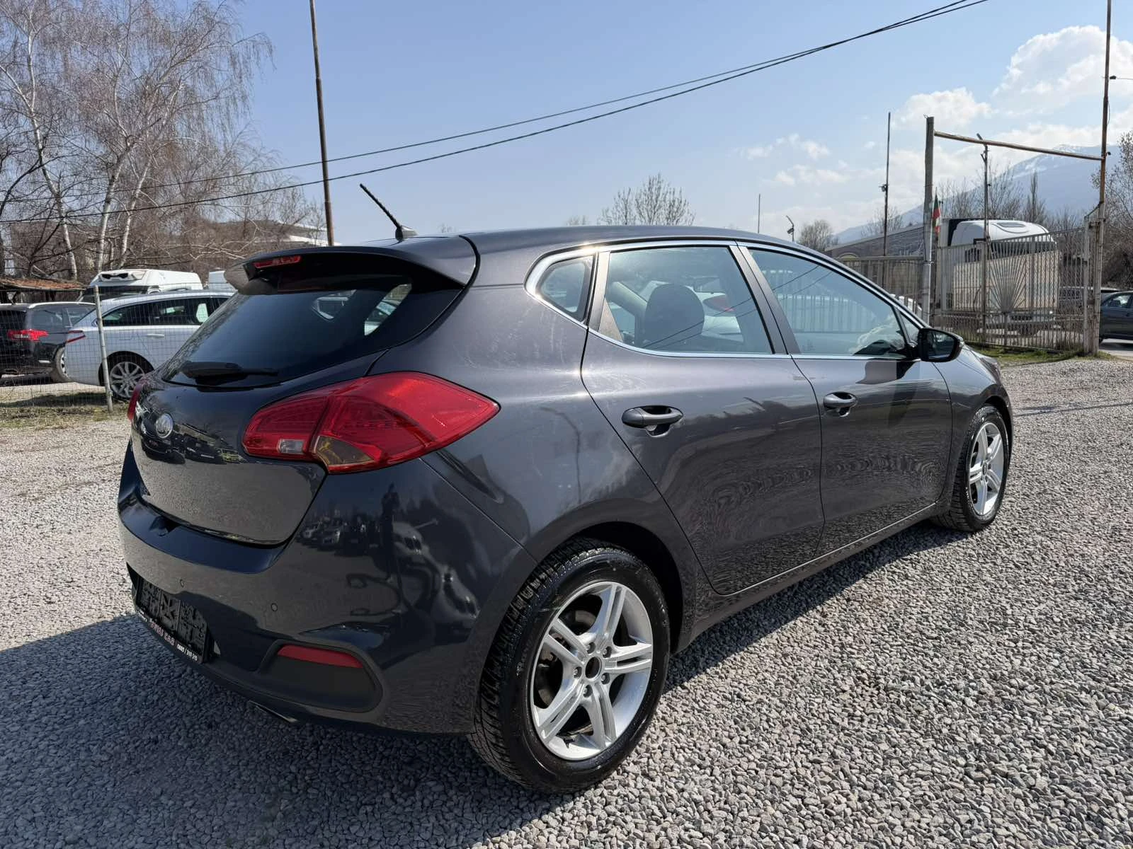 Kia Ceed 1.6I/АВТОМАТИК, снимка 5 - Автомобили и джипове - 53867844