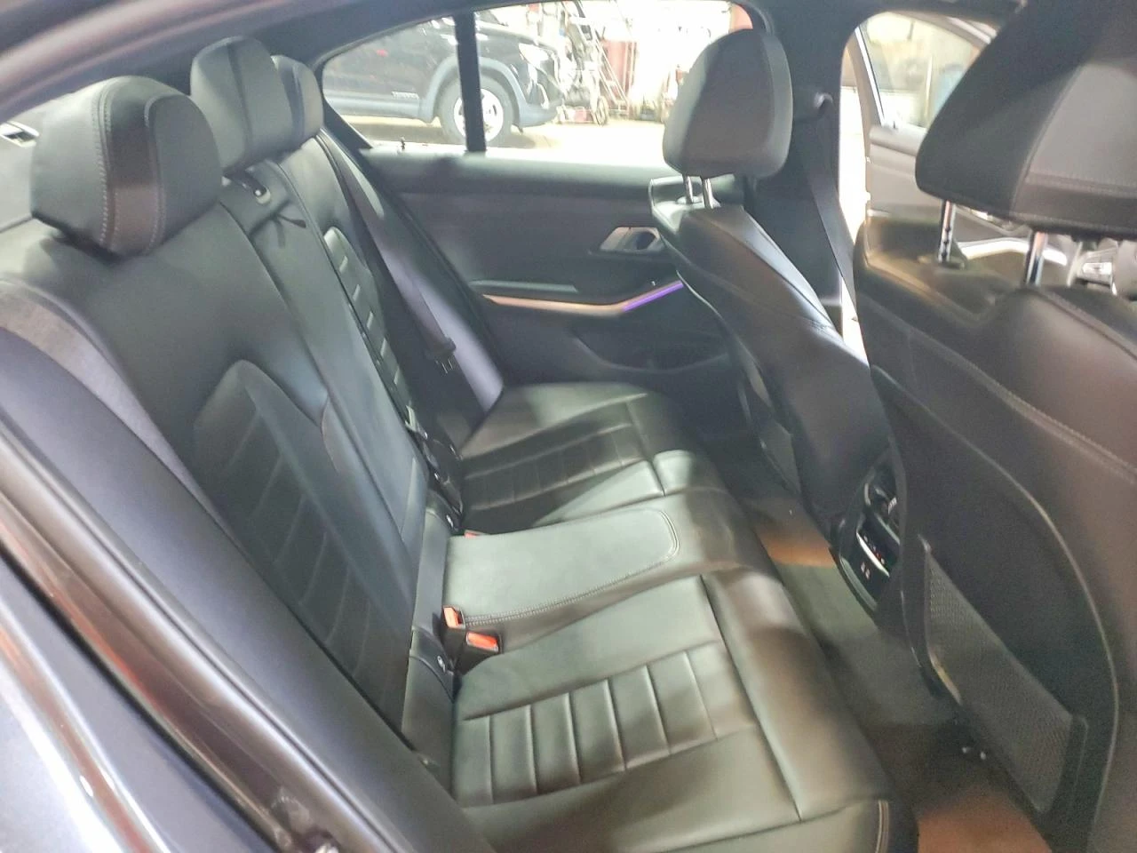 BMW 330 xDrive, снимка 10 - Автомобили и джипове - 54605240