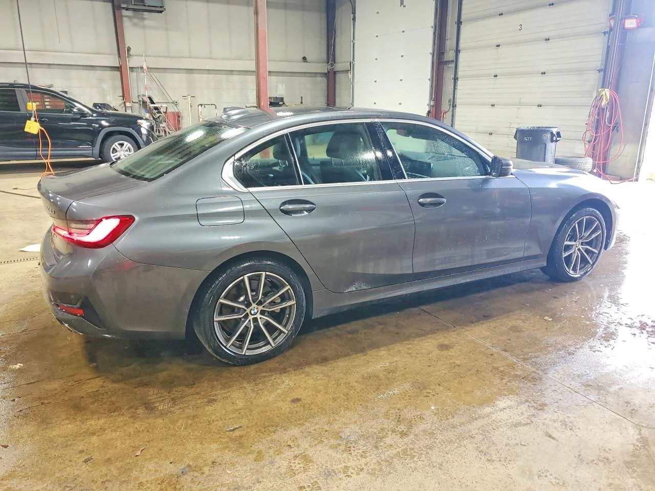 BMW 330 xDrive, снимка 4 - Автомобили и джипове - 54605240