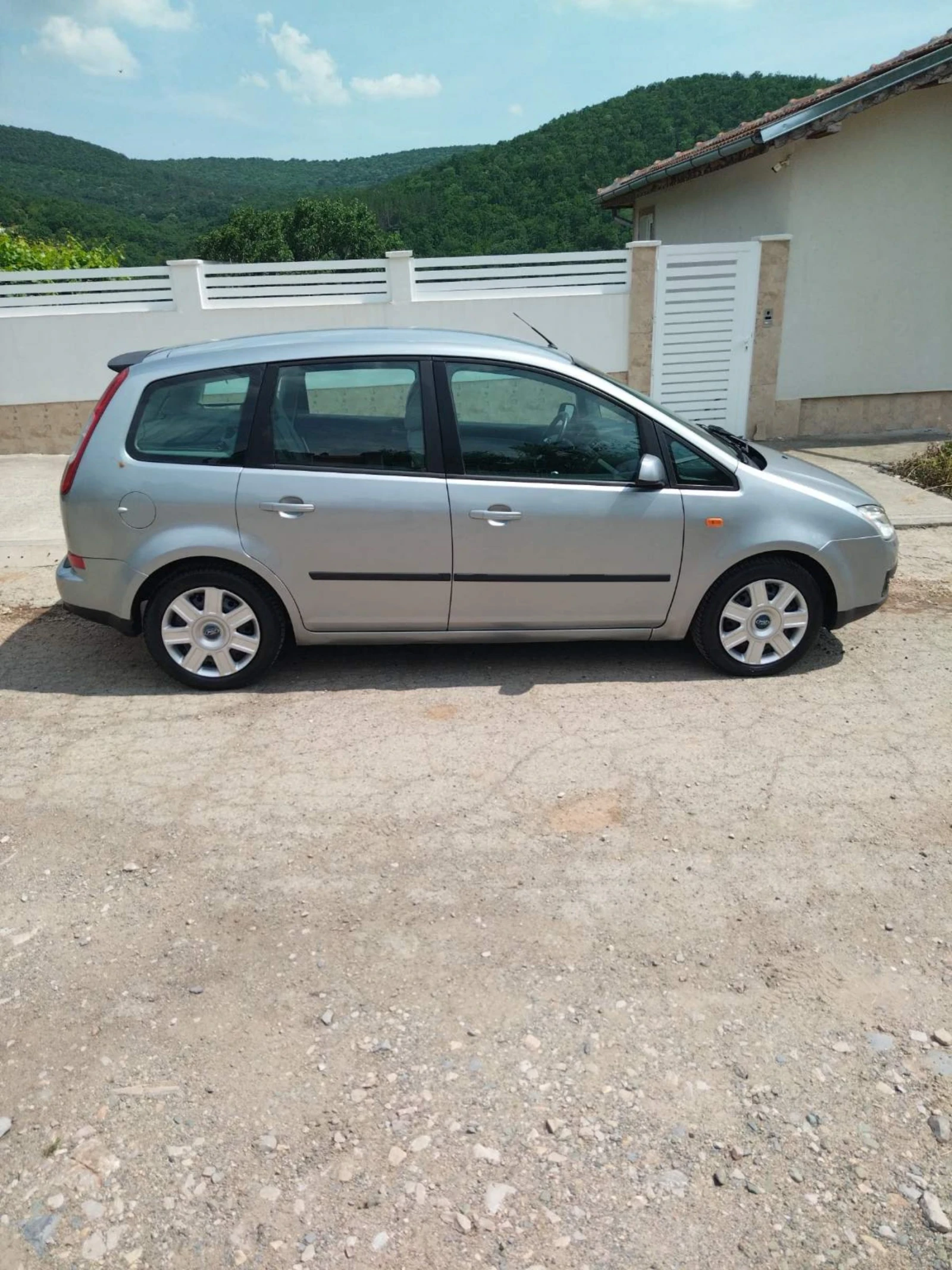 Ford Focus 1.6 TDCI, снимка 2 - Автомобили и джипове - 54809096