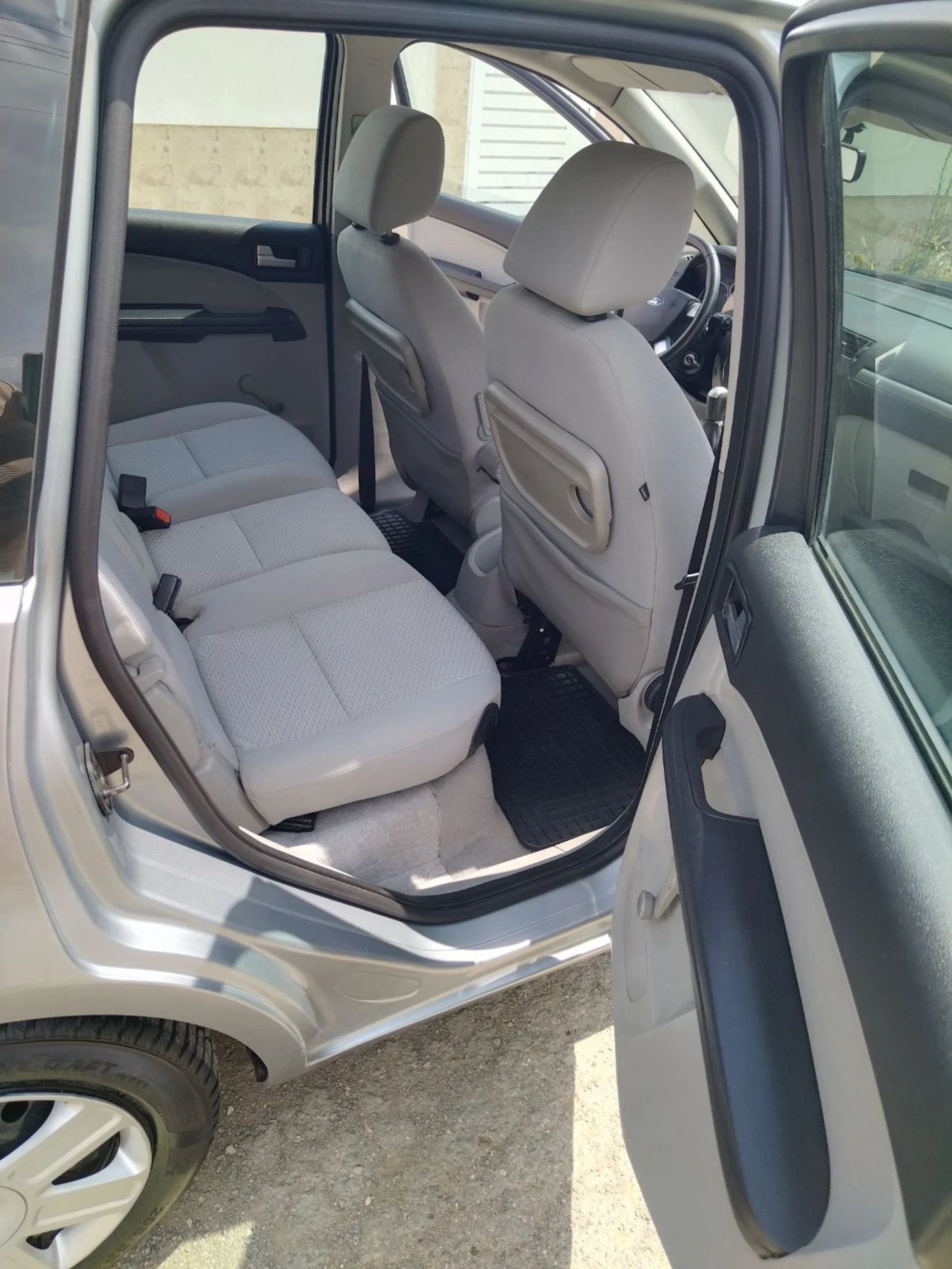 Ford Focus 1.6 TDCI, снимка 8 - Автомобили и джипове - 54809096