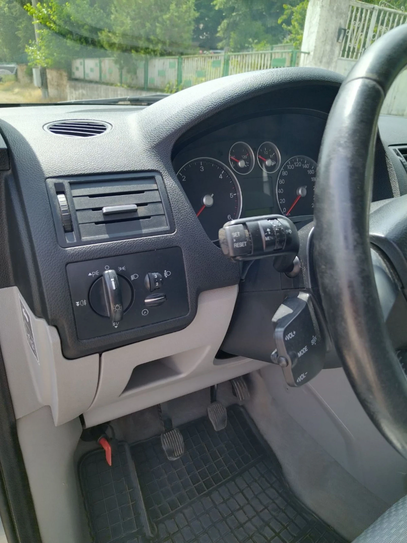 Ford Focus 1.6 TDCI, снимка 12 - Автомобили и джипове - 54809096