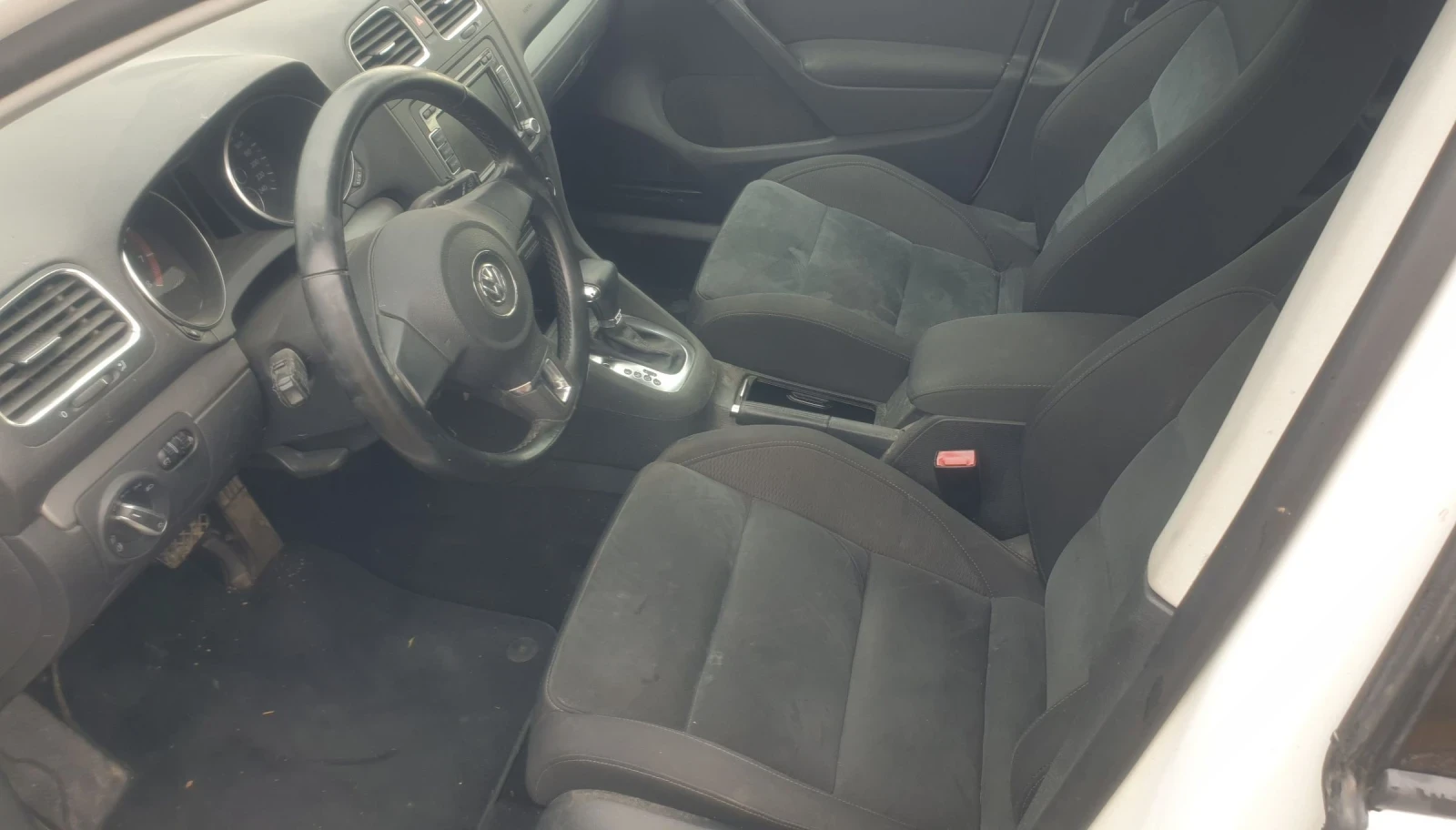 VW Golf 1.4 TSI DSG, снимка 9 - Автомобили и джипове - 55159526