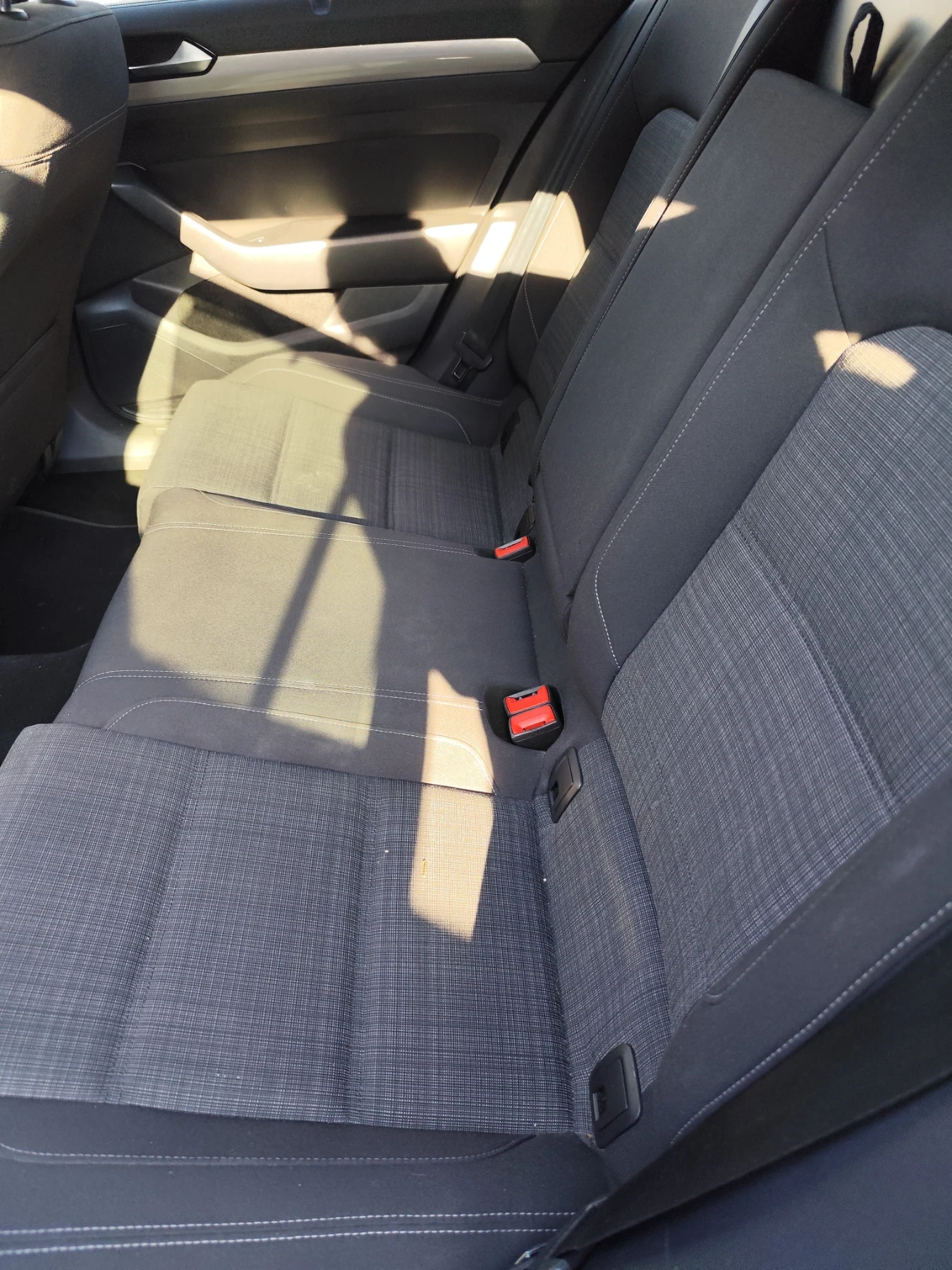 VW Passat 2.0 TDI-150 к.с. DSG, Elegance, Facelift, снимка 3 - Автомобили и джипове - 55751554