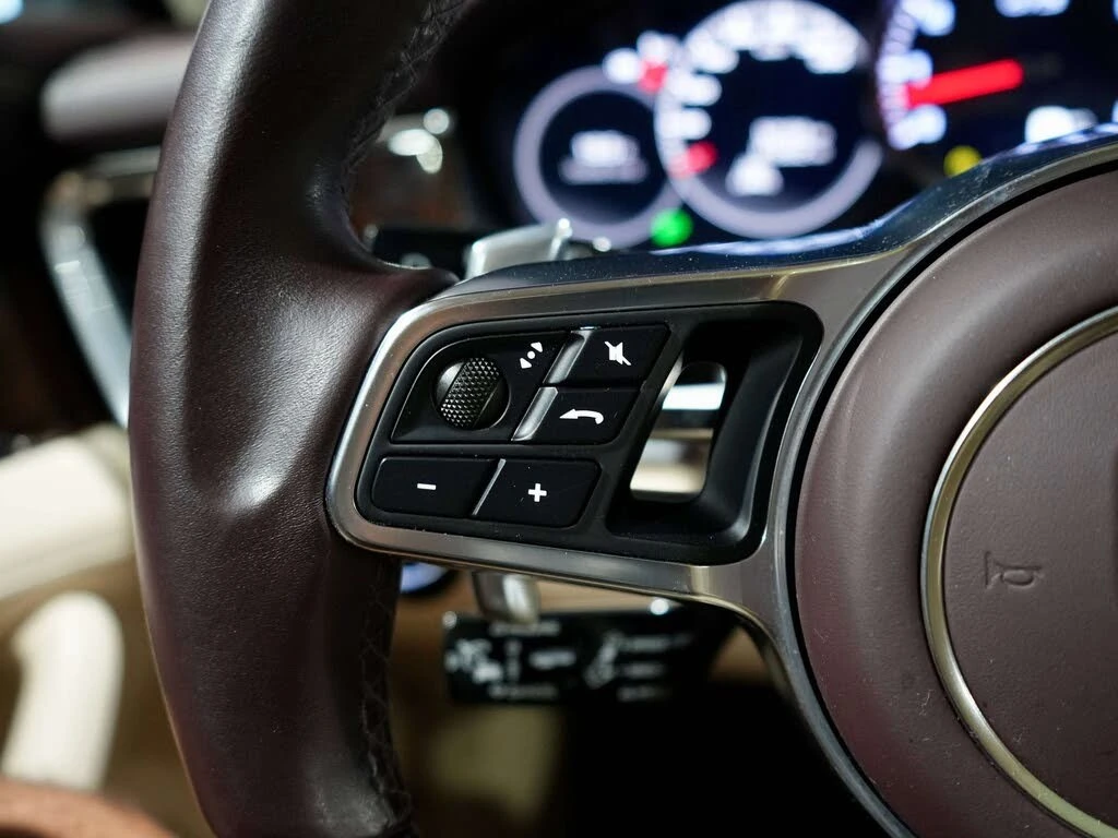 Porsche Panamera GTS| MATRIX| ПАНО| DISTRONIC| 360, снимка 11 - Автомобили и джипове - 56117726