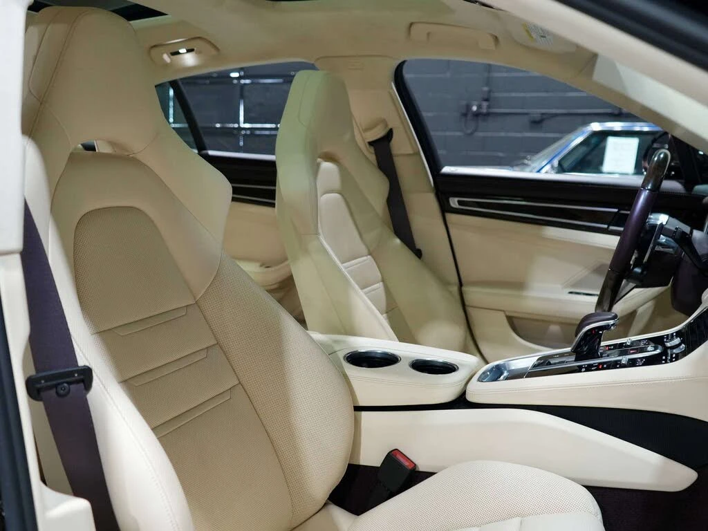 Porsche Panamera GTS| MATRIX| ПАНО| DISTRONIC| 360, снимка 13 - Автомобили и джипове - 56117726