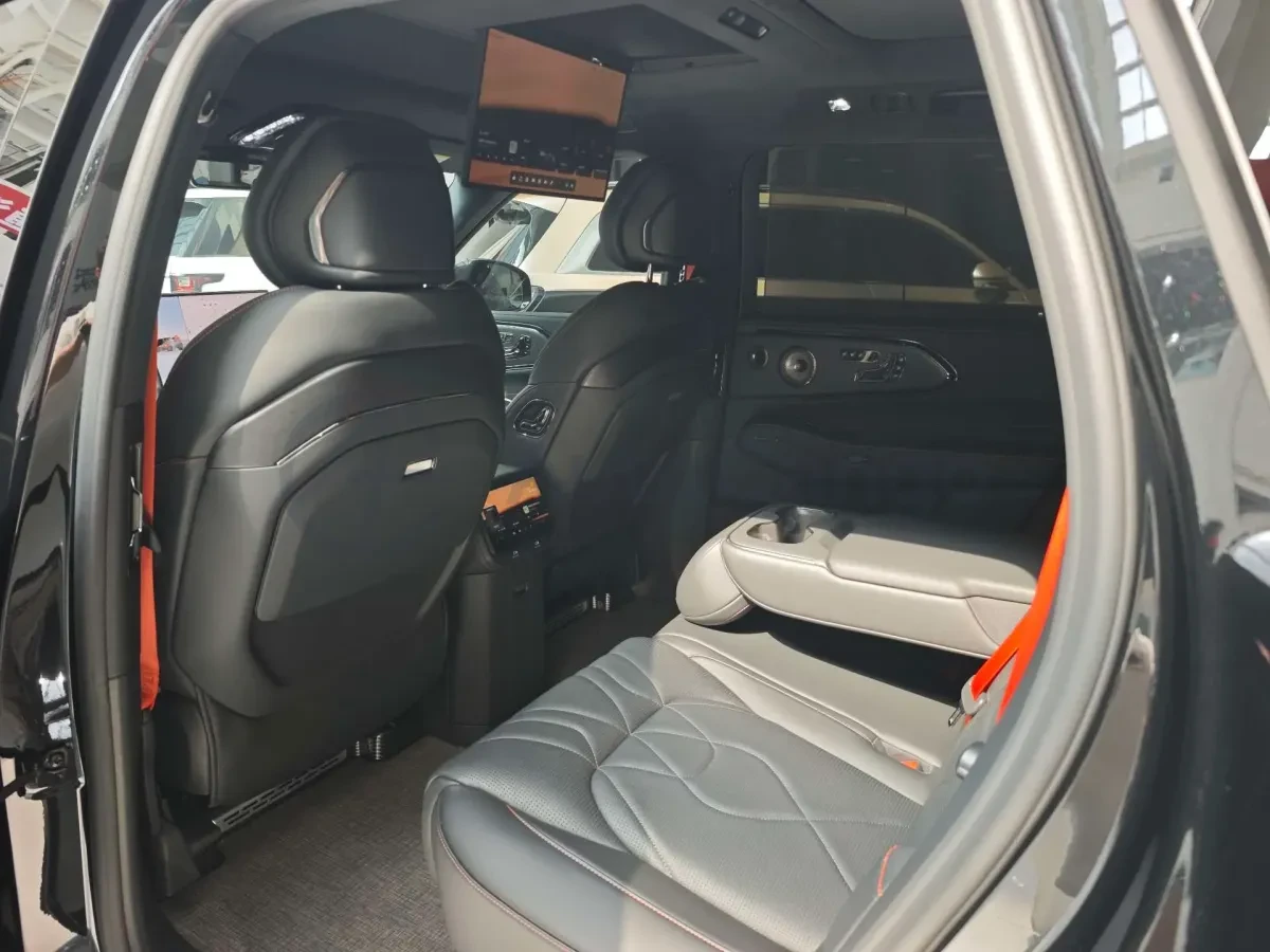 Zeekr X 8X, снимка 5 - Автомобили и джипове - 56350972