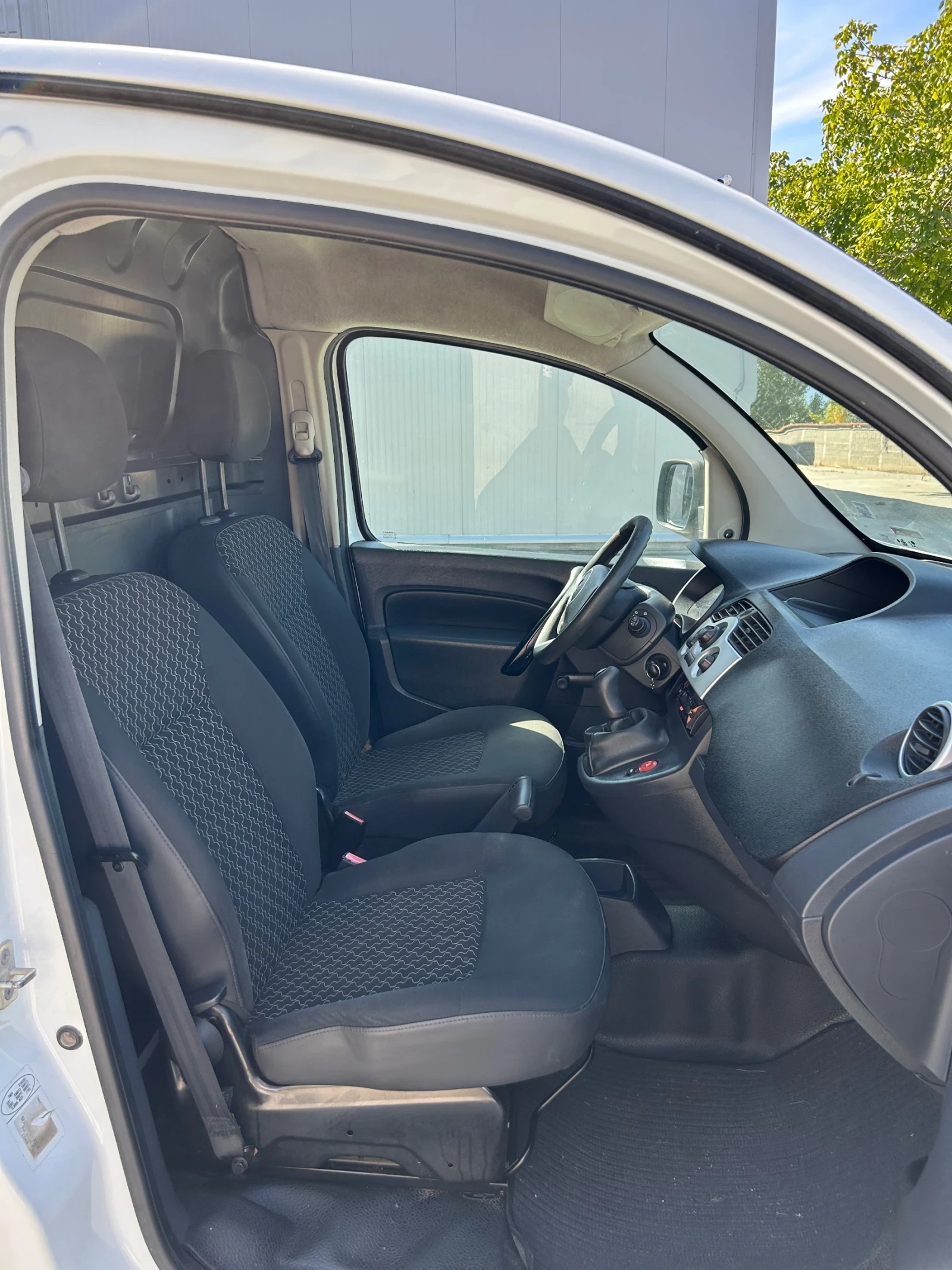 Renault Kangoo 1, 5 dCi, КЛИМАТИК, снимка 10 - Автомобили и джипове - 56359729