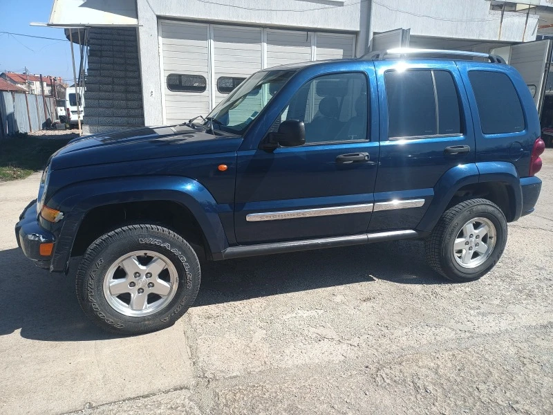 Jeep Cherokee, снимка 4 - Автомобили и джипове - 47468071