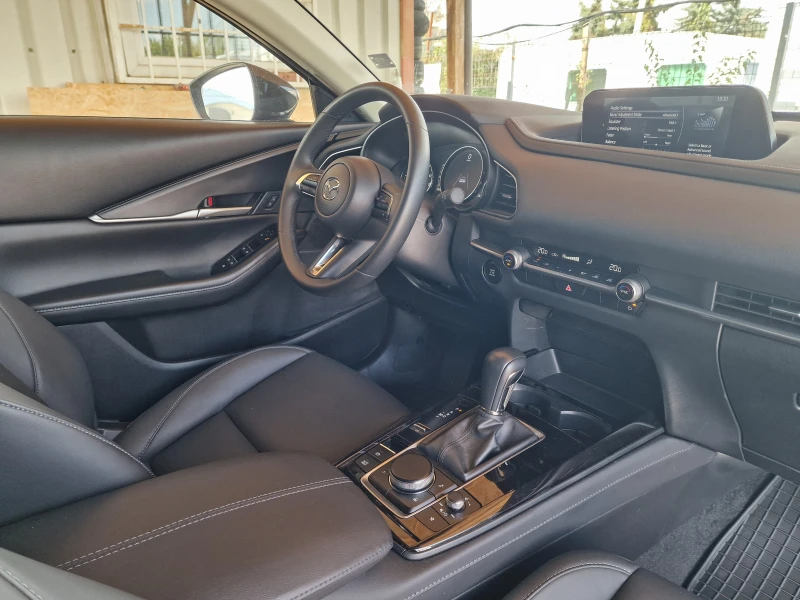 Mazda CX-30 S Select Sport 2.5i/4х4/Автоматик/Лизинг, снимка 16 - Автомобили и джипове - 47356605