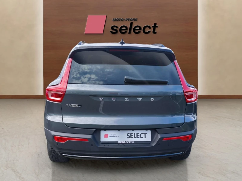 Volvo XC40 2, снимка 3 - Автомобили и джипове - 52172792