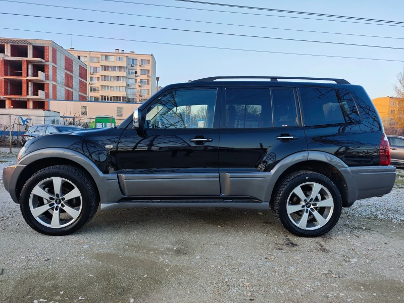 Mitsubishi Pajero, снимка 3 - Автомобили и джипове - 52745410