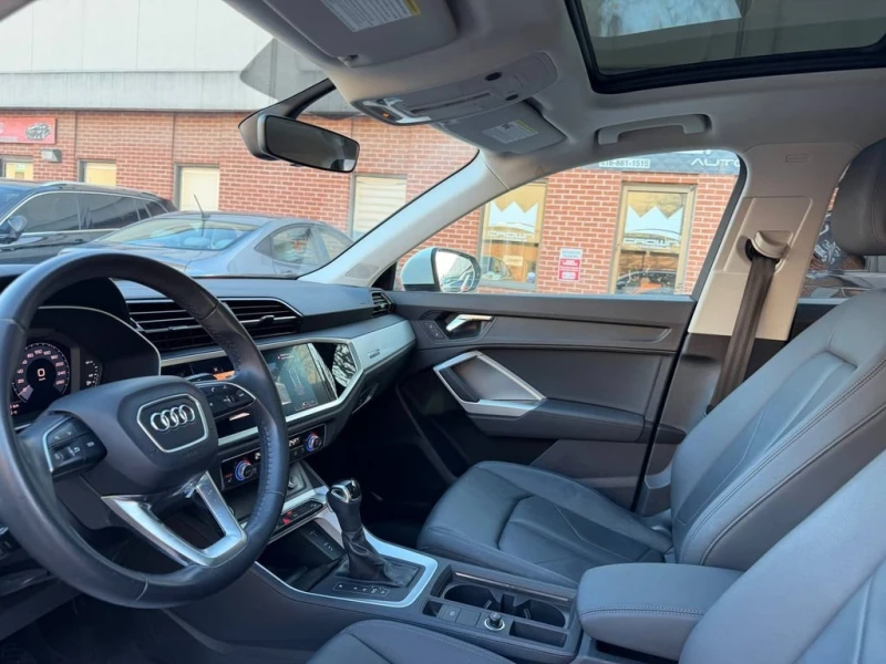 Audi Q3 * Komfort * CARFAX * БЕЗ ПЪРВОНАЧАЛНА ВНОСКА, снимка 5 - Автомобили и джипове - 53094744