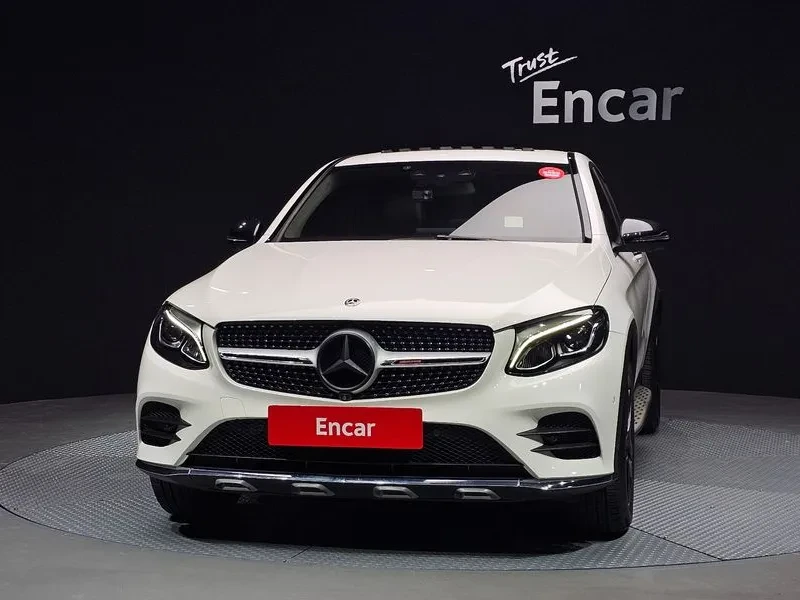 Mercedes-Benz GLC 220 D 4Matic Coupe, снимка 3 - Автомобили и джипове - 56699069