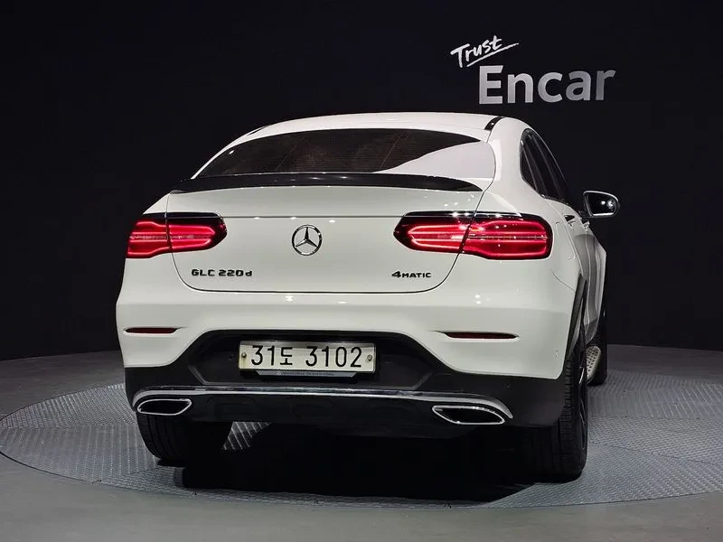 Mercedes-Benz GLC 220 D 4Matic Coupe, снимка 4 - Автомобили и джипове - 56699069