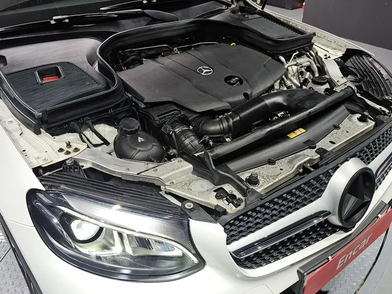 Mercedes-Benz GLC 220 D 4Matic Coupe, снимка 6 - Автомобили и джипове - 56699069