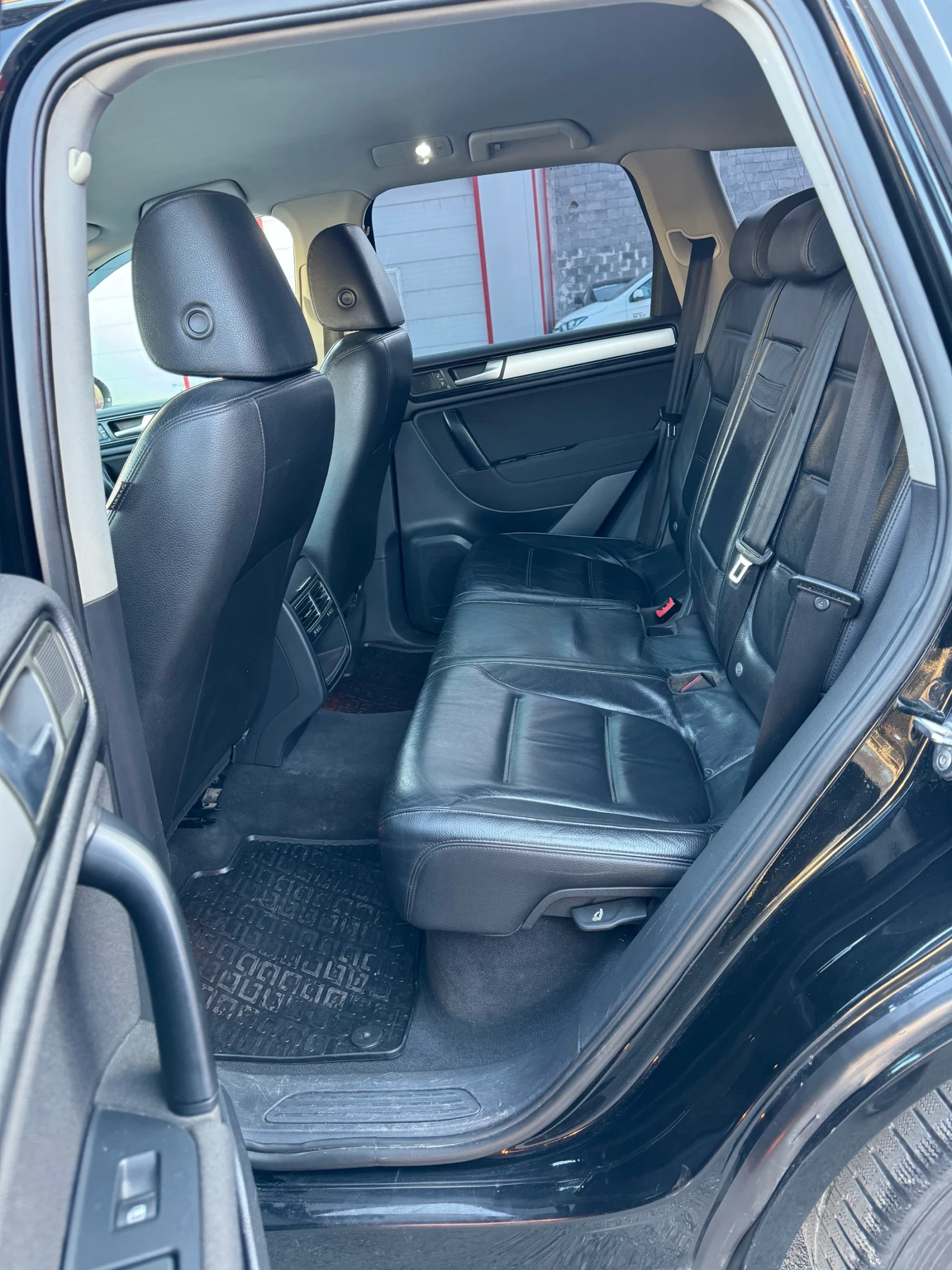 VW Touareg 3.0TDI Navi Xenon Leder 4motion Led Automatic  | Mobile.bg   15