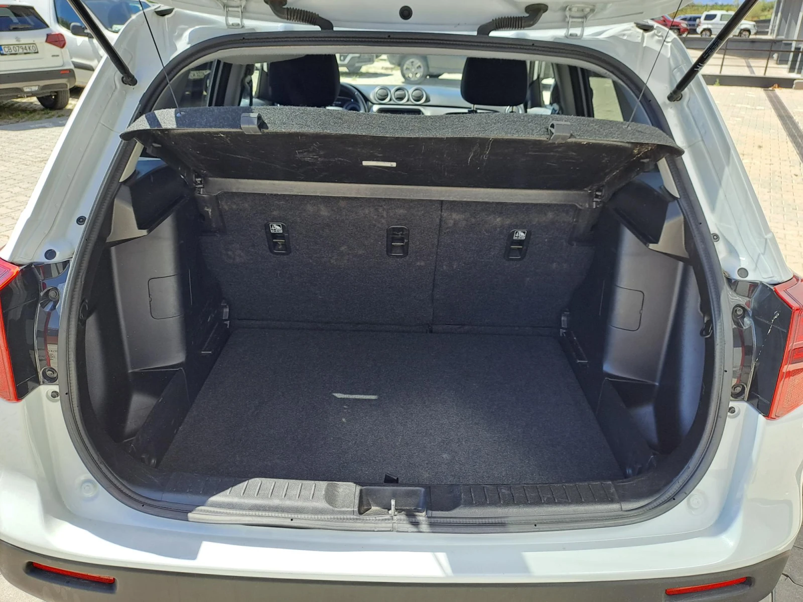 Suzuki Vitara 1.4 GL+ Booster Jet HYBRID 4X4 - изображение 8