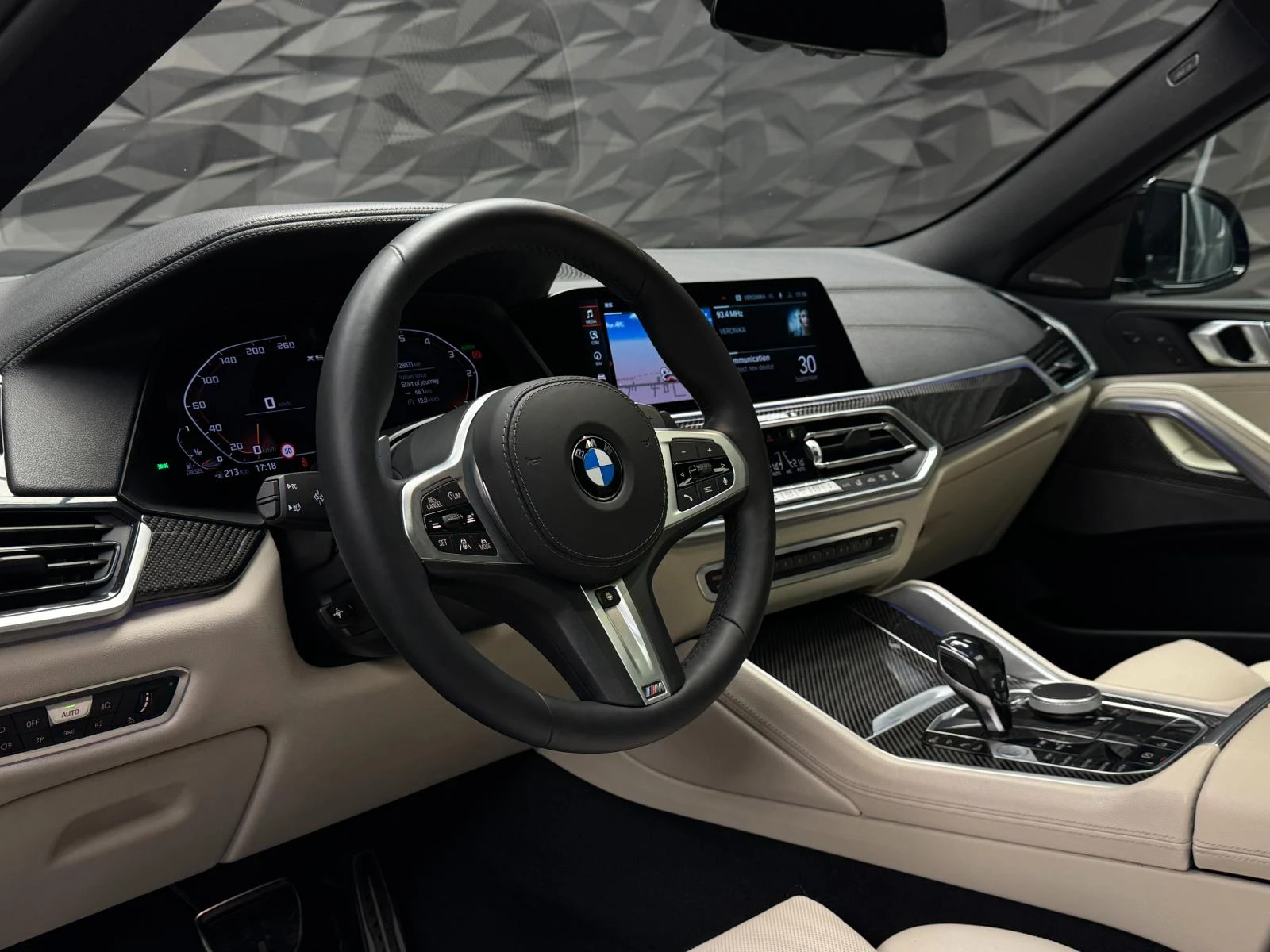 BMW X6 M50d xDrive 360* H&K* Pano* Обдухване - изображение 5