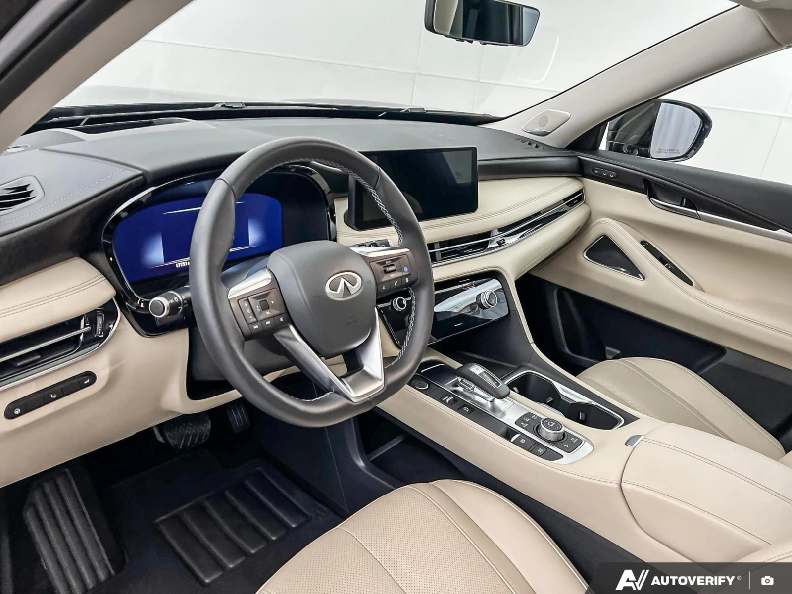 Infiniti QX60 Sensory, снимка 14 - Автомобили и джипове - 54013415