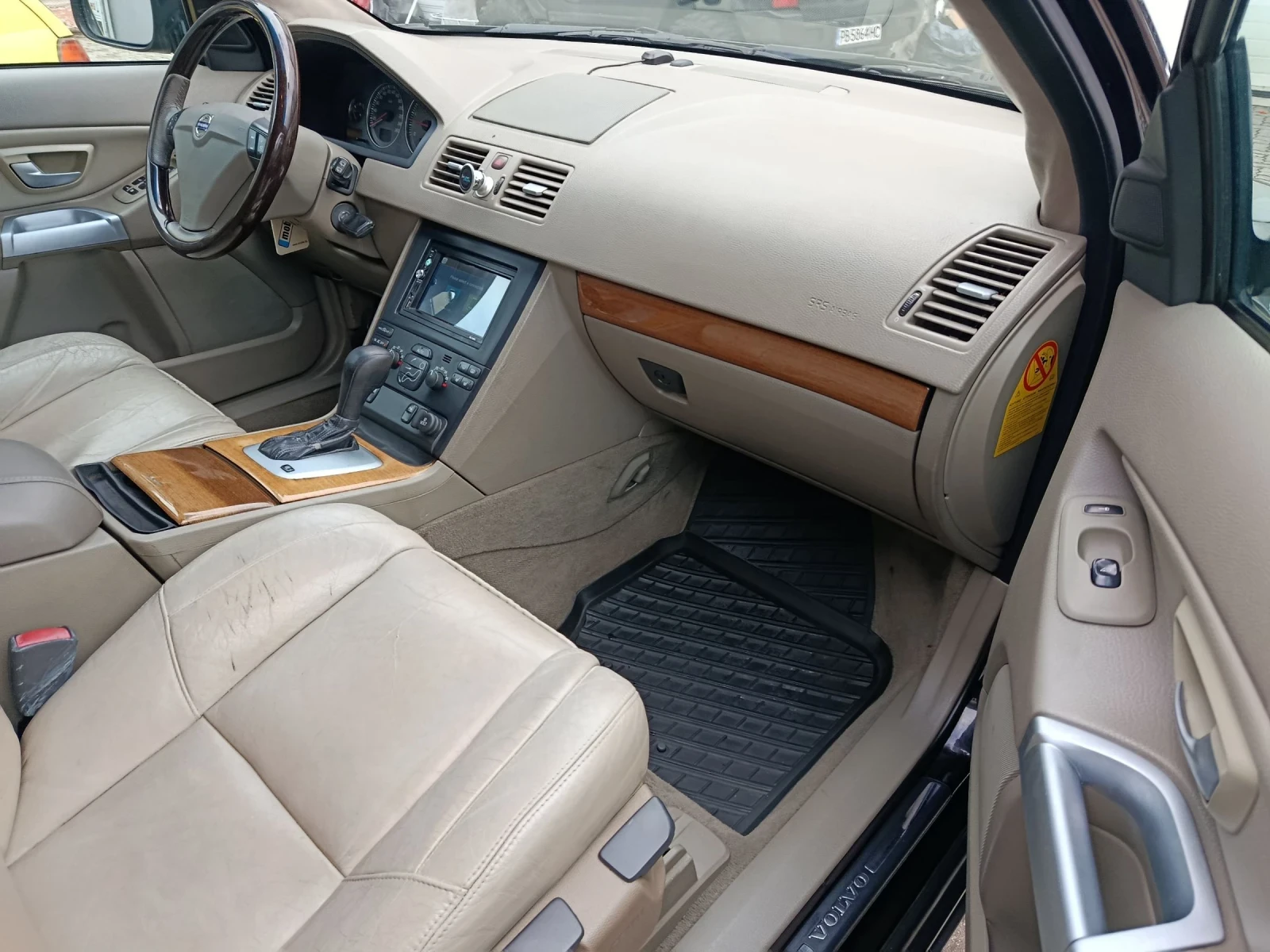 Volvo Xc90 2.4 D5 автомат кожа навигация ТОП, снимка 10 - Автомобили и джипове - 54089263