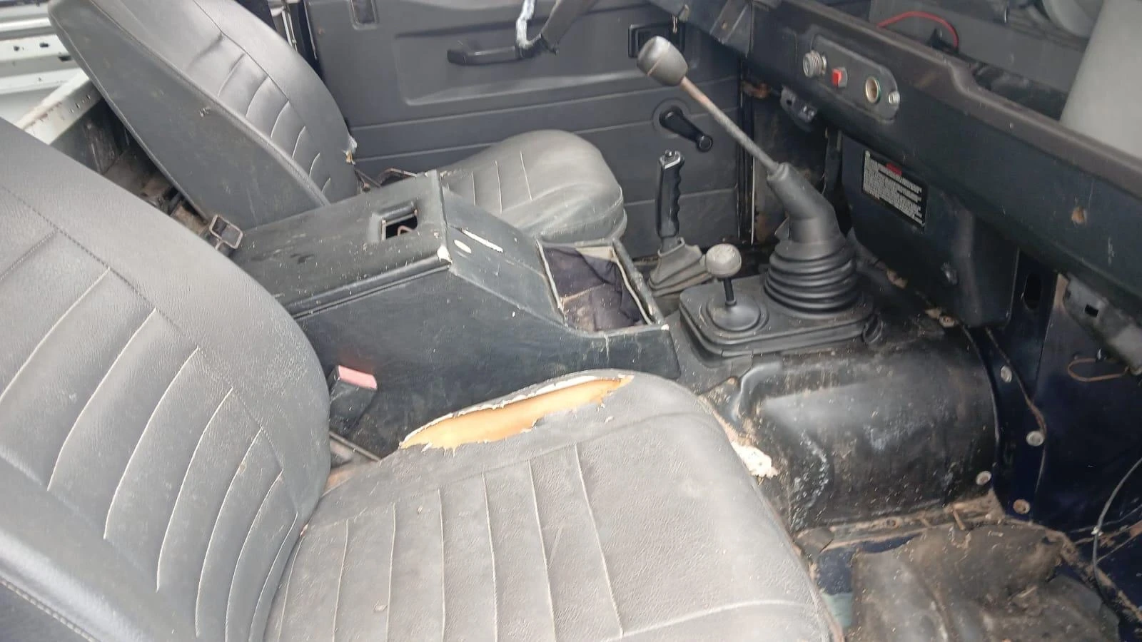 Land Rover Defender, снимка 7 - Автомобили и джипове - 54142567