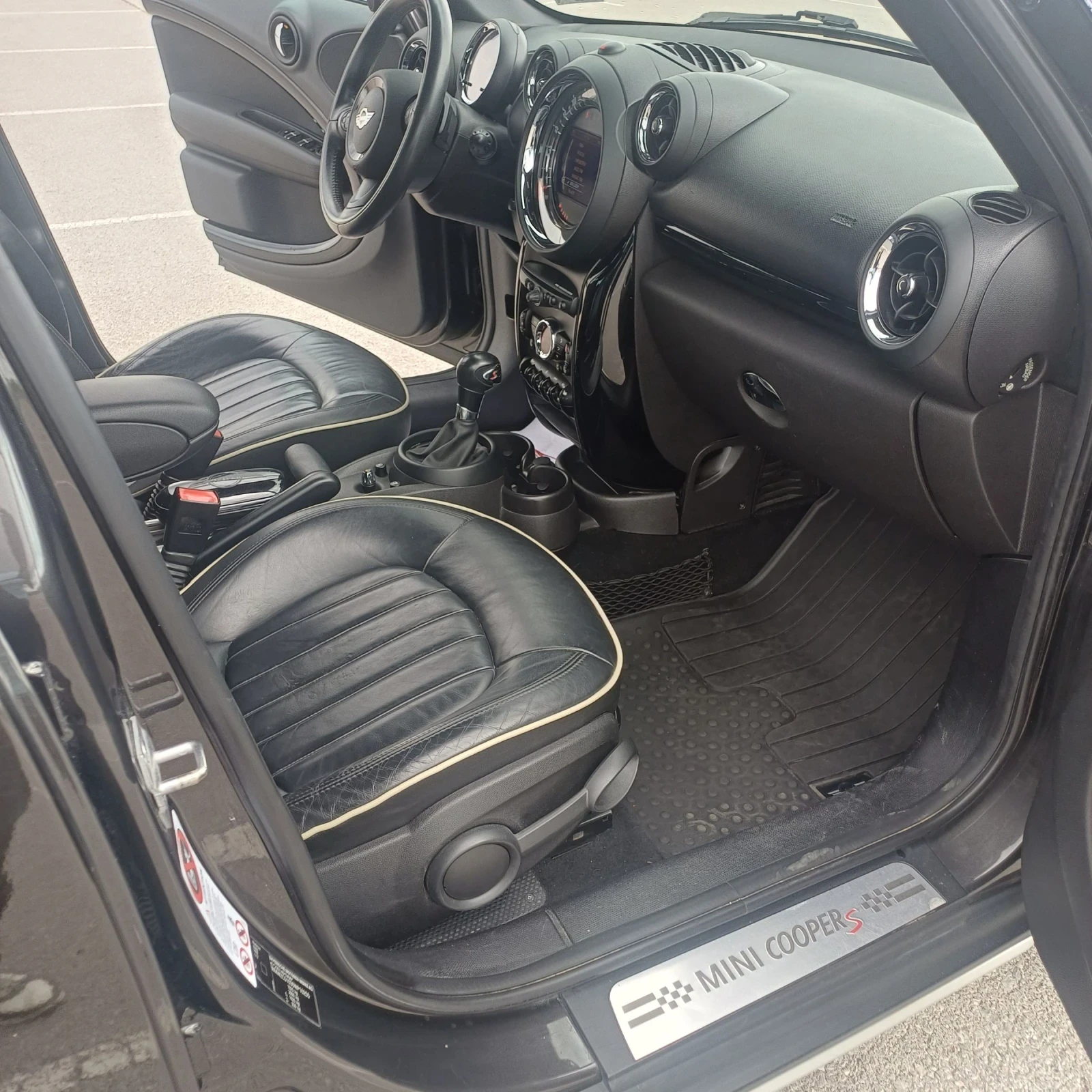 Mini Countryman Full Extras, снимка 10 - Автомобили и джипове - 54512906