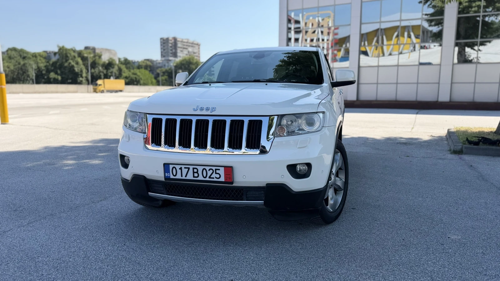 Jeep Grand cherokee 3.0 V6 CRD | 4x4 | Keyless | Подгреви | TOP, снимка 2 - Автомобили и джипове - 54854147