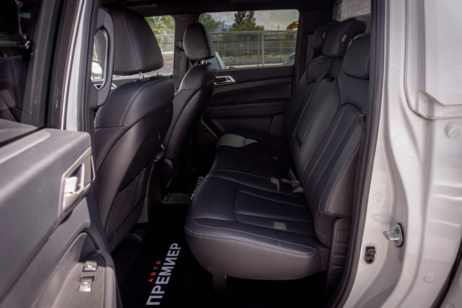 SsangYong Rexton Q200 - 4x4 - ЕКСКЛУЗИВНА ОФЕРТА - РЕАЛНИ КИЛОМЕТРИ, снимка 10 - Автомобили и джипове - 55577134
