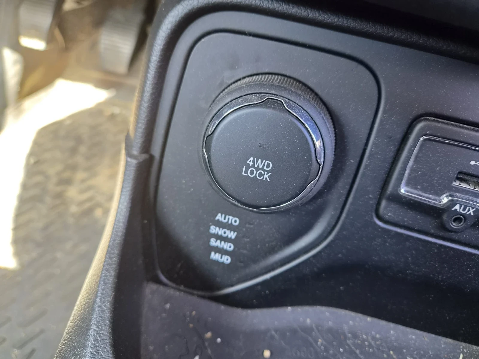 Jeep Renegade 2.0D, 4x4 | Mobile.bg � ����������� 17