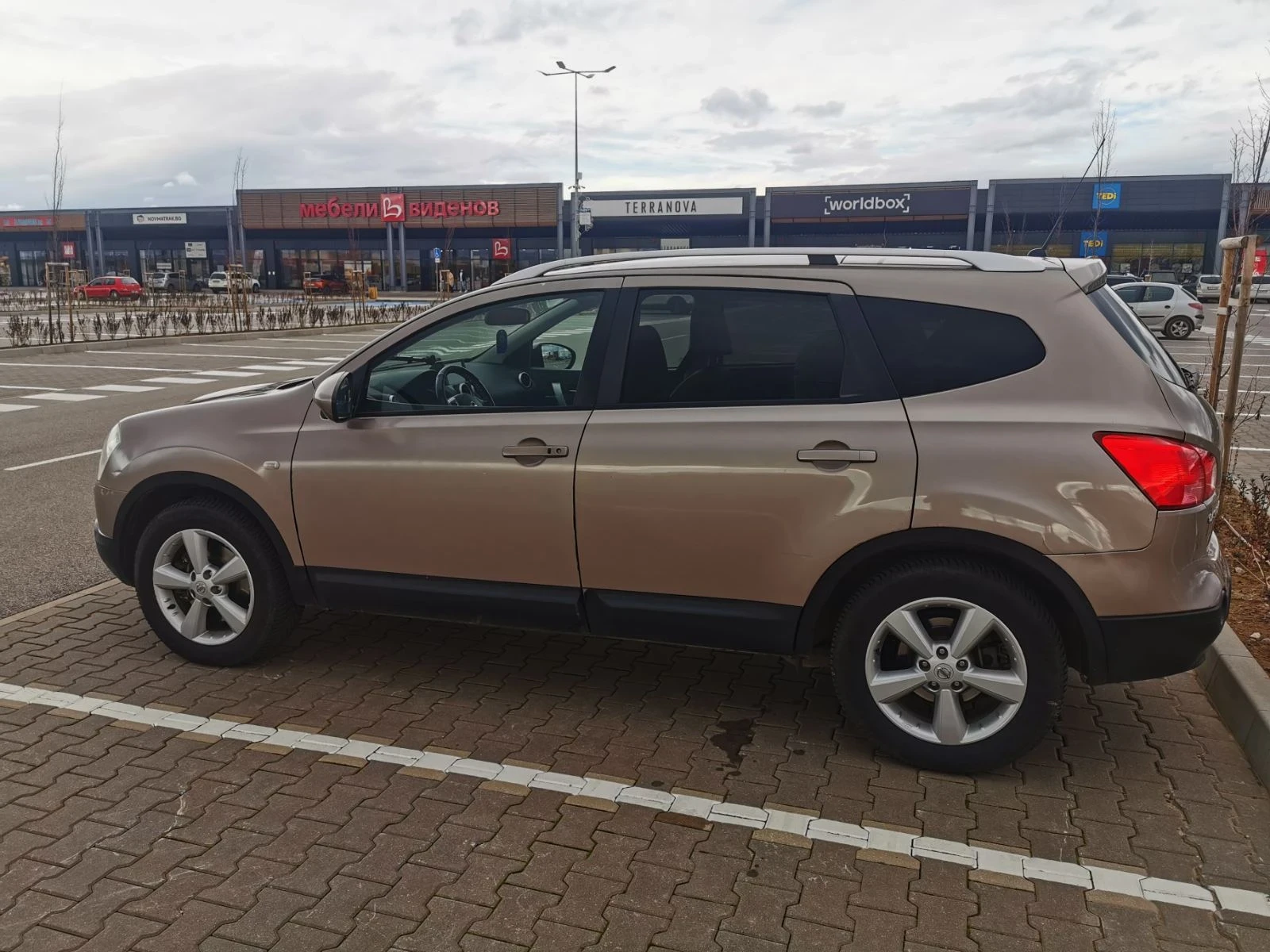 Nissan Qashqai + 2, снимка 6 - Автомобили и джипове - 56036580