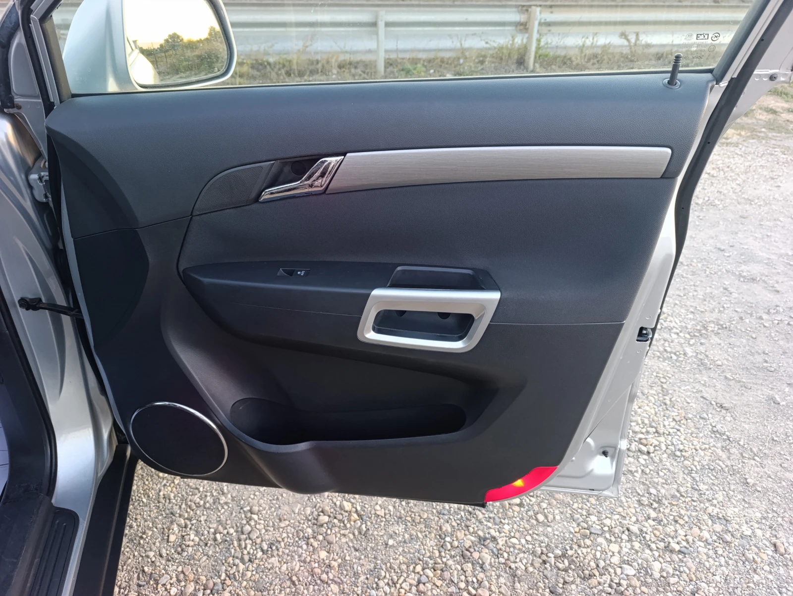 Opel Antara 2.0-CDTi-4x4, снимка 14 - Автомобили и джипове - 56363011